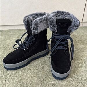 Cougar Women's Black Fur-Lined Boots